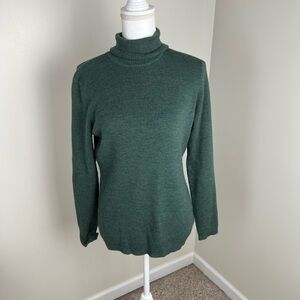 Susan Bristol 100% Merino Wool Forest Green Turtleneck Sweater